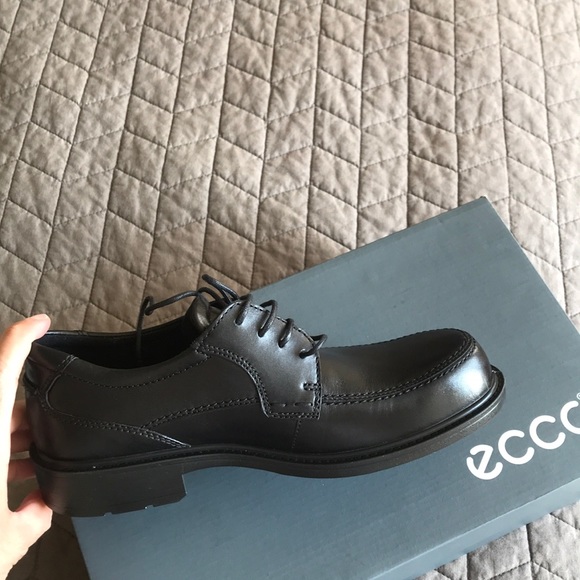 Brand new never worn Ecco shoes main image 4